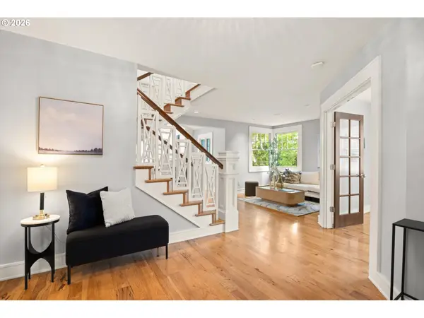 4368 LAKEVIEW BLVD, Lake Oswego, OR 97035