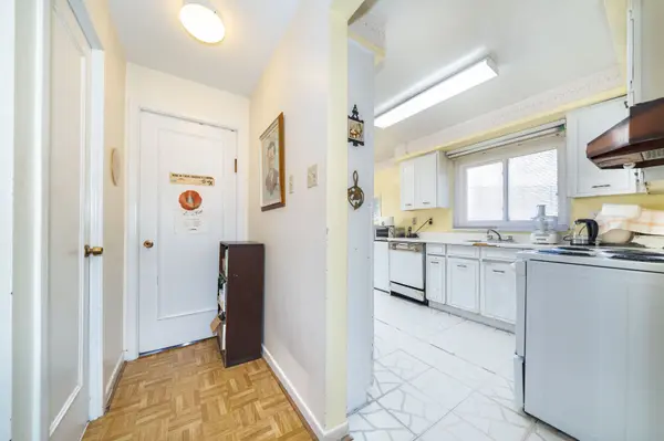 19 Candy Court WAY, Toronto C07, ON M2R 2Y7