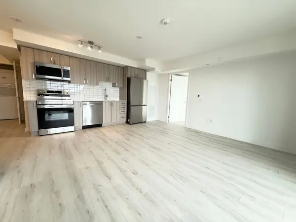 1010 Sandy Beach RD #1811, Pickering, ON L1W 0C7