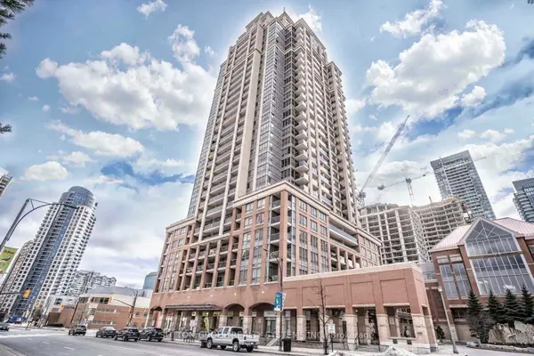 4080 Living Arts DR #2807, Mississauga, ON L5B 4N3