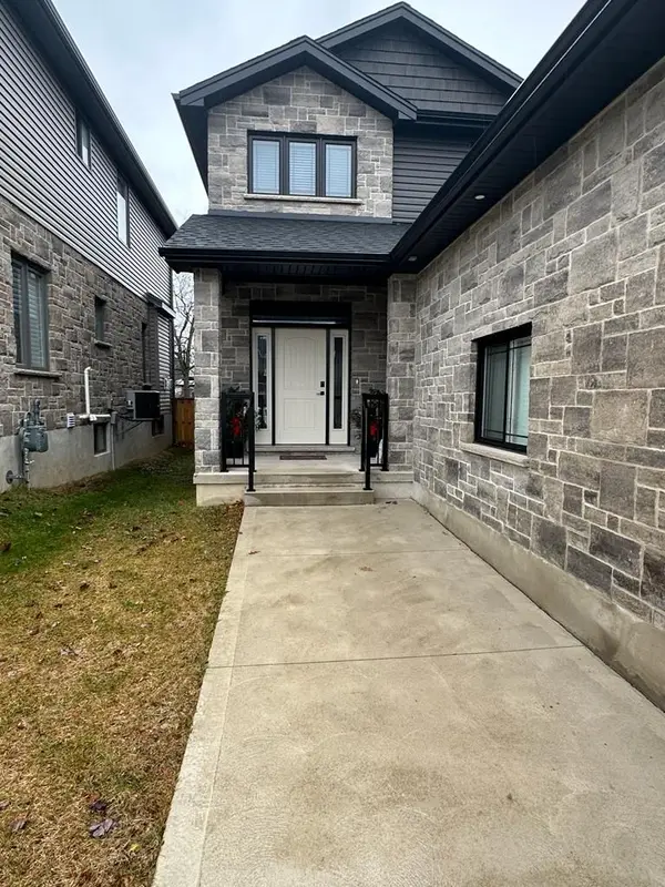 1312 14th AVE E #Upper, Owen Sound, ON N4K 0A1