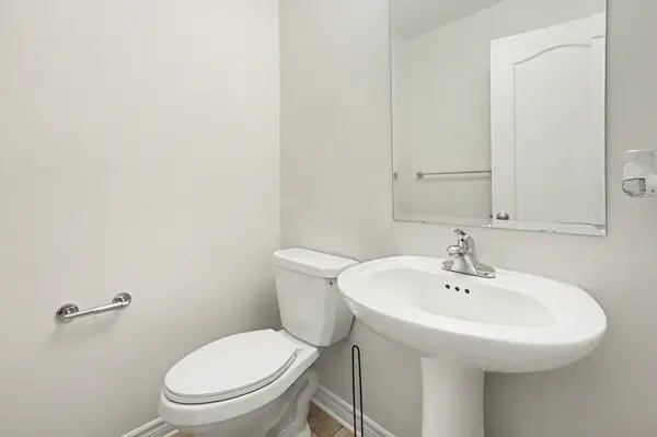 122 KESTREL ST, Blossom Park - Airport And Area, ON K1T 0P8