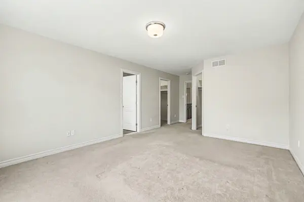 122 KESTREL ST, Blossom Park - Airport And Area, ON K1T 0P8