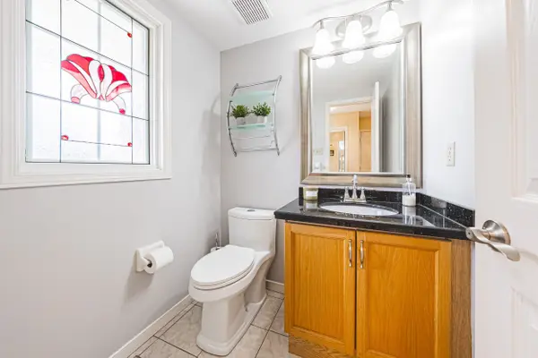 110 Highbury DR, Hamilton, ON L8J 3P4