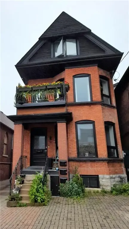 12 West AVE N #2, Hamilton, ON L8L 5B8