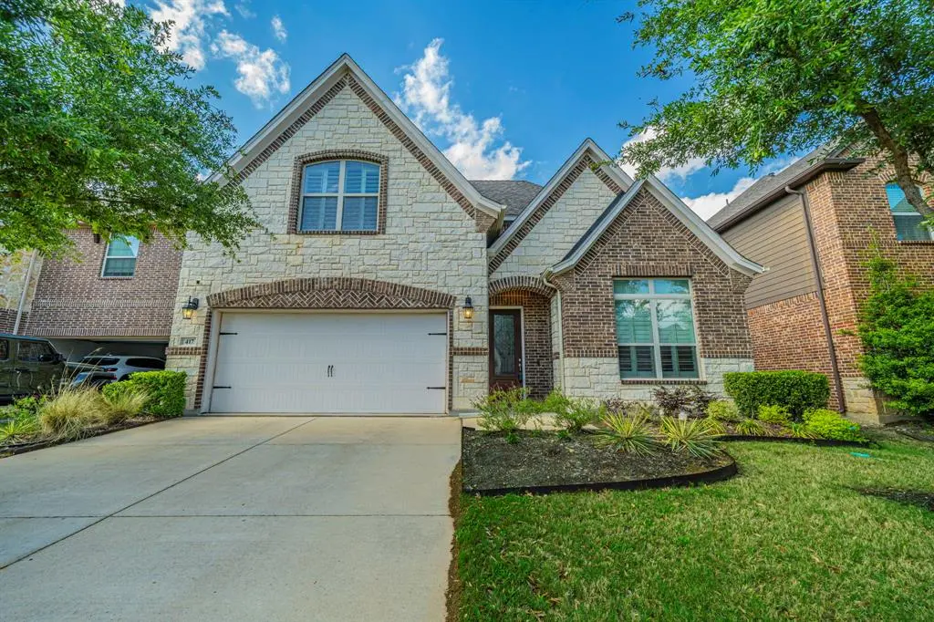 417 Middleton Drive, Roanoke, TX 76262