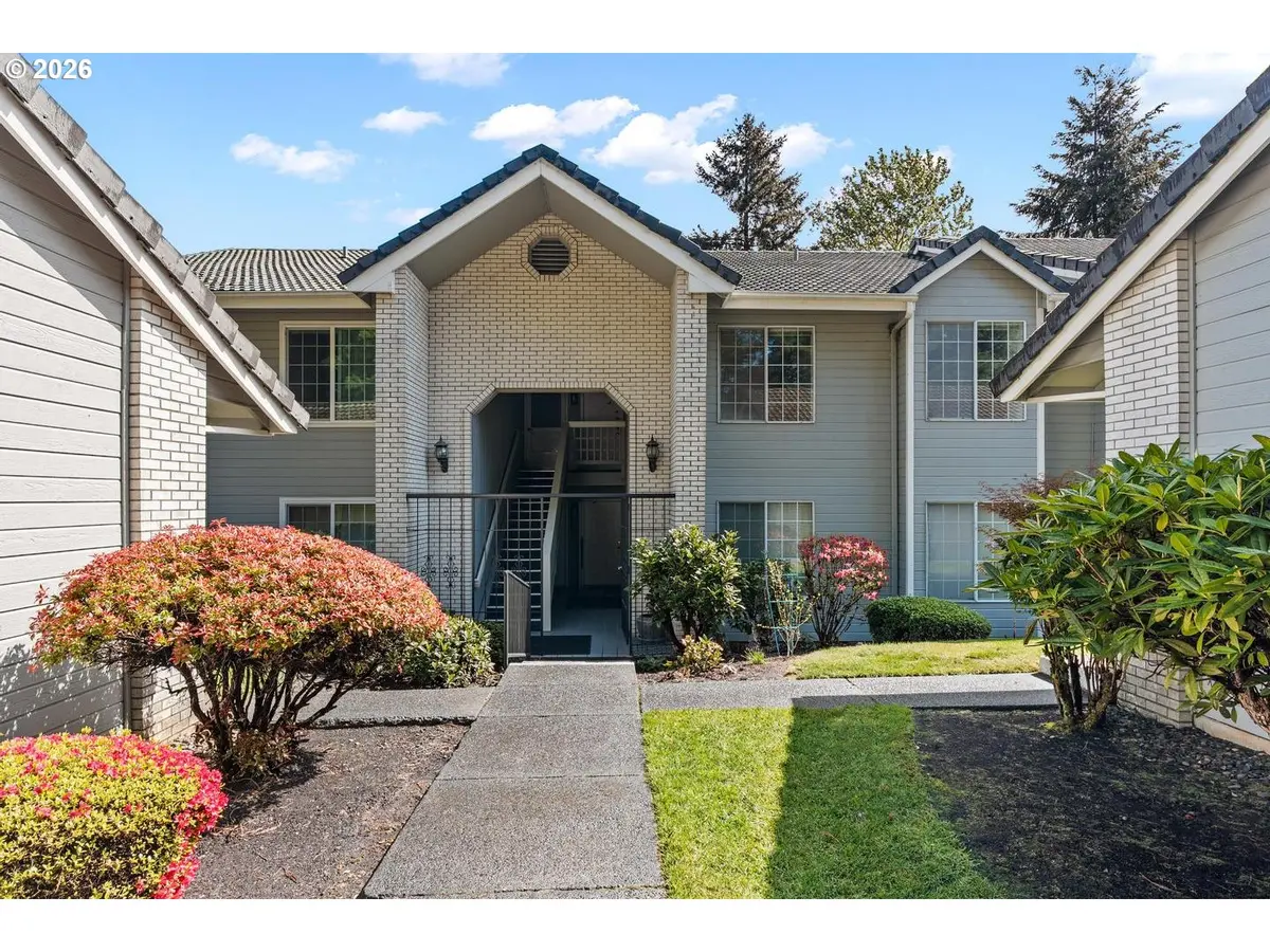 1840 REES HILL RD #19, Salem, OR 97306