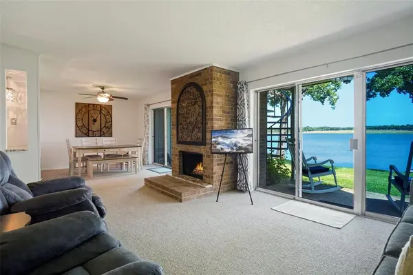 388 Driftwood Court #1A, Azle, TX 76020