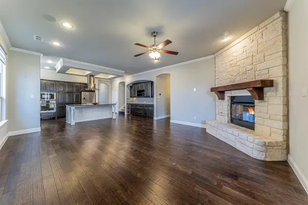 417 Middleton Drive, Roanoke, TX 76262