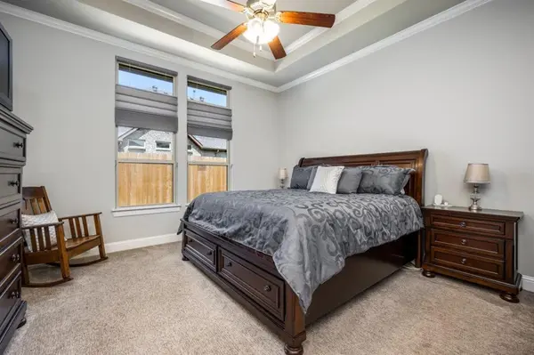 417 Middleton Drive, Roanoke, TX 76262