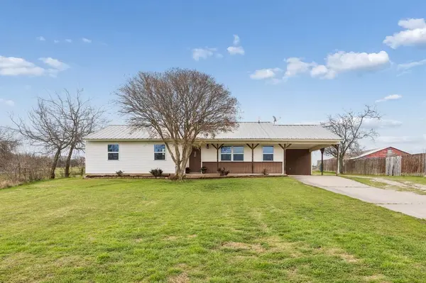 1087 County Road 2395, Alvord, TX 76225