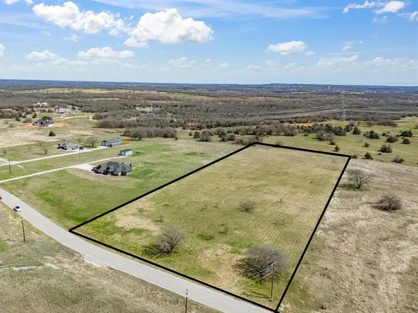 160 Rolling Hills Boulevard, Alvord, TX 76225