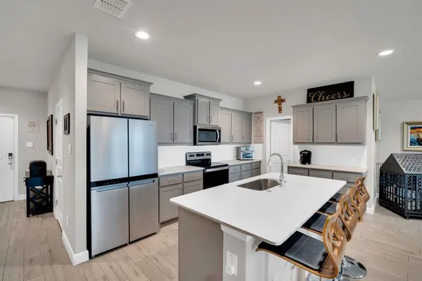 500 Jolie Court, Joshua, TX 76058