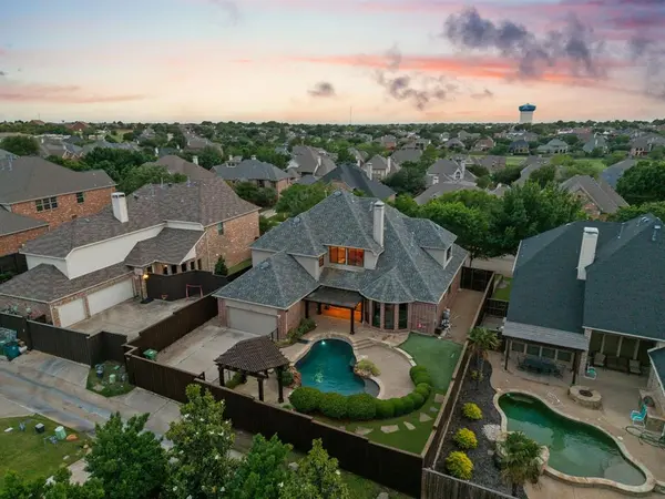 1209 Dame Susan Lane, Lewisville, TX 75056