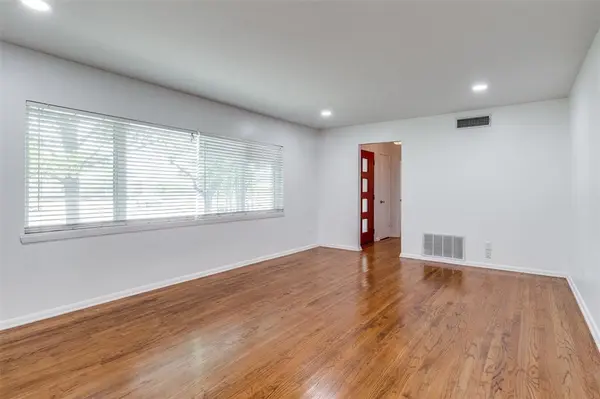 6418 E Lovers Lane, Dallas, TX 75214