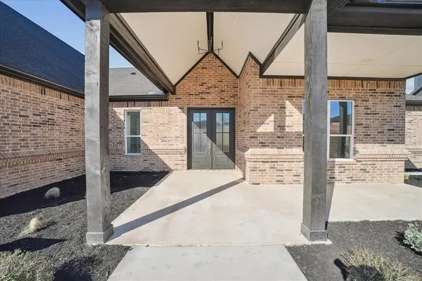 328 Slimp Bluff, Azle, TX 76020