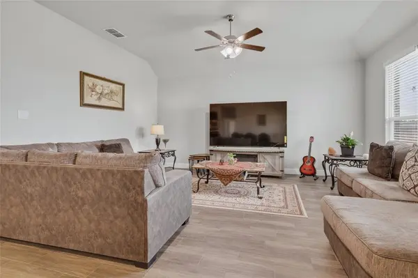 1012 Kensington Way, Argyle, TX 76226