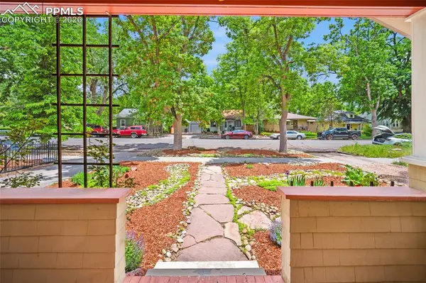 424 N Cedar ST, Colorado Springs, CO 80903