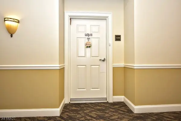 5208 Veterans Dr, Rockaway Twp., NJ 07885