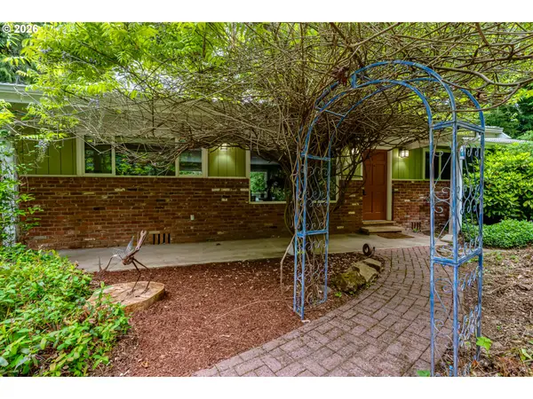 41929 DEERHORN RD, Springfield, OR 97478