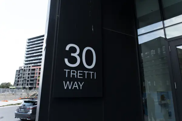 30 Tretti WAY #1111, Toronto C06, ON M3H 0E3