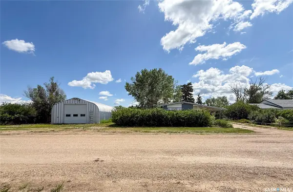 114-116 1st STREET E, Climax, SK S0N 0N0