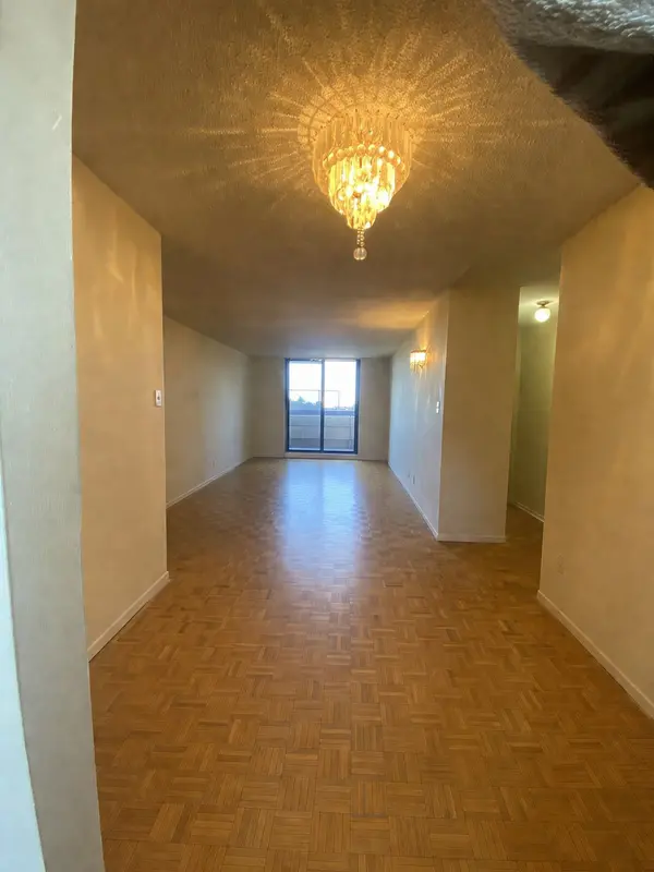 4673 Jane ST #811, Toronto W05, ON M3N 2L1