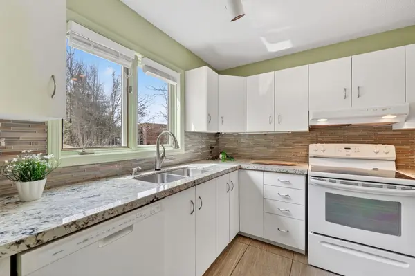 115 Southbank DR #1, Bracebridge, ON P1L 1G3