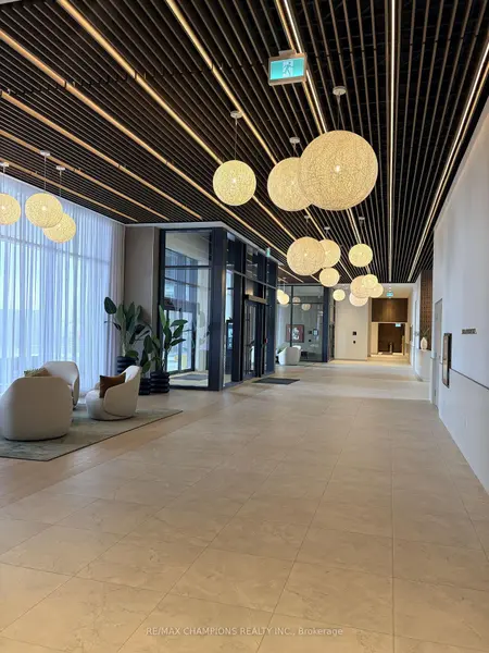 15 Skyridge DR #1505, Brampton, ON L6P 4S3