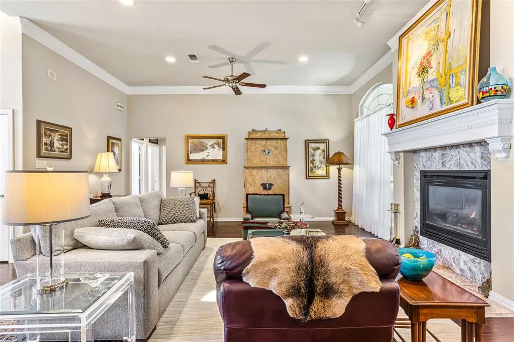 1910 Maplewood Drive, Weatherford, TX 76087