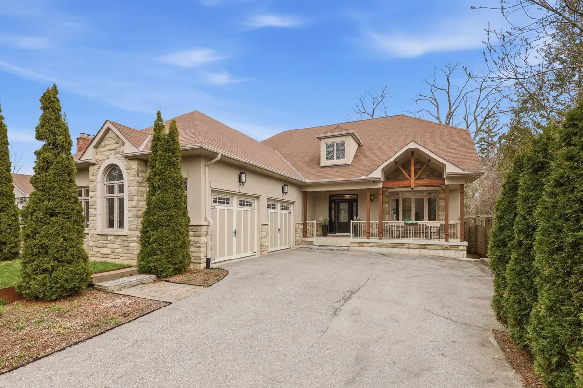 583 Park CRES, Pickering, ON L1W 2E1