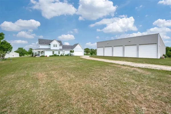 174 County Road 2690, Alvord, TX 76225