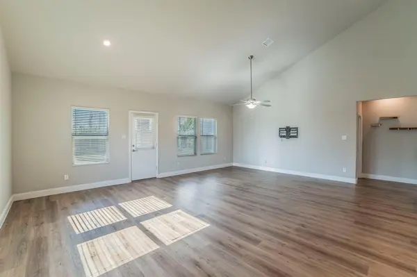 3317 EVENING View, Aubrey, TX 76227