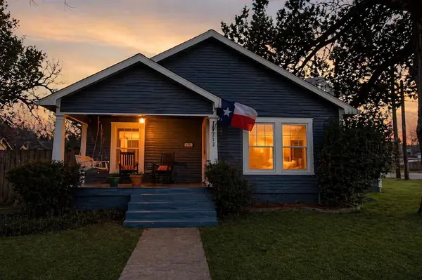 713 W Spring Street, Weatherford, TX 76086