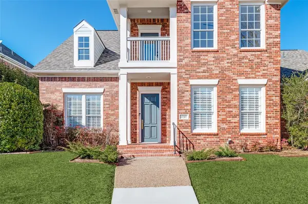 1727 E Branch Hollow Drive, Carrollton, TX 75007