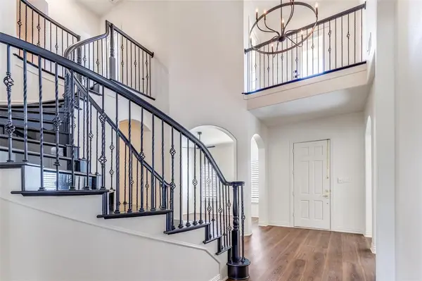 1727 E Branch Hollow Drive, Carrollton, TX 75007