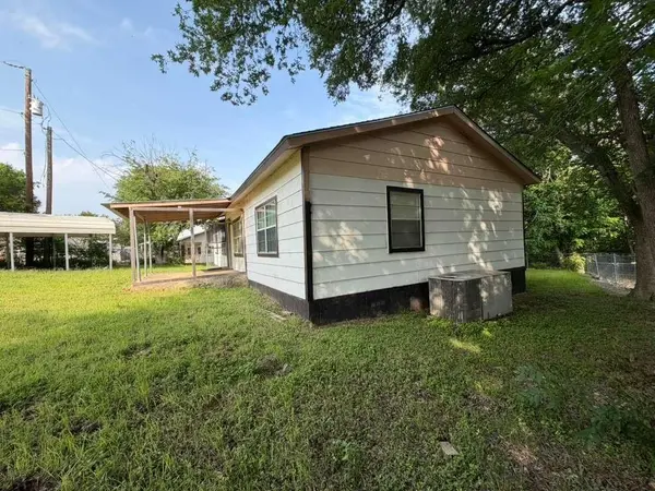 325 County Road 1768, Clifton, TX 76634