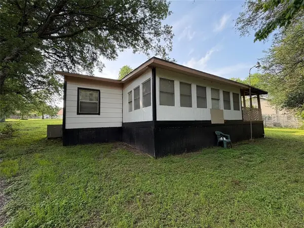 325 County Road 1768, Clifton, TX 76634