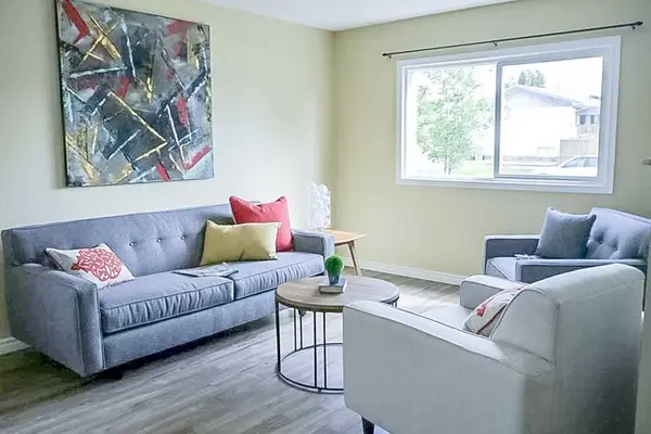 11320 97 ST, Grande Prairie, AB T8V 3M9