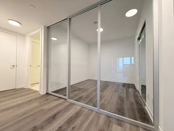 771 Yonge ST #1606, Toronto C09, ON M4W 0B8