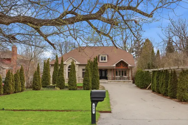 583 Park CRES, Pickering, ON L1W 2E1