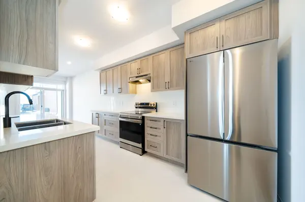 26-1 Ranch TER, Barrie, ON L9J 0Y3