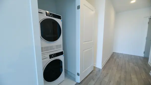 15 Skyridge DR #1505, Brampton, ON L6P 4S3