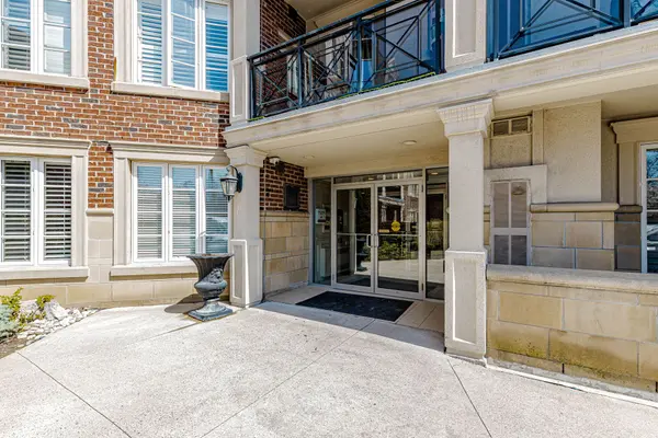 3351 Cawthra RD #223, Mississauga, ON L5A 4N5