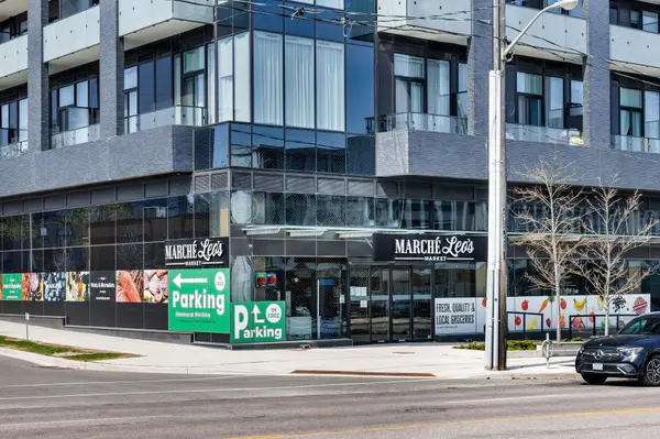 4208 Dundas ST W #301, Toronto W08, ON M8X 0B2