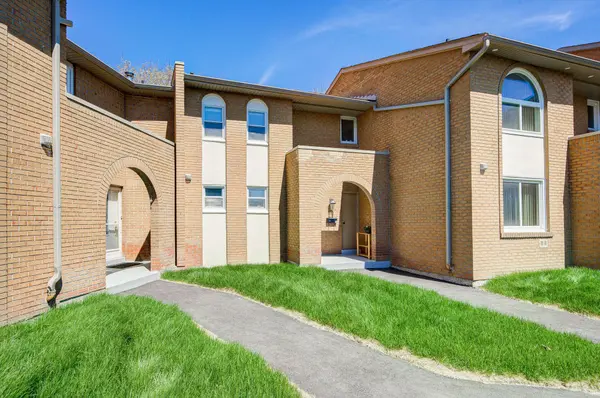 1180 Mississauga Valley BLVD #14, Mississauga, ON L5A 3M9