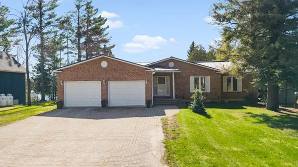 17 Stanley RD, Kawartha Lakes, ON K0M 2T0