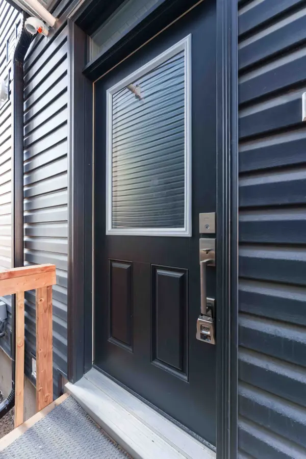 625 Paakanaak AVE ##B, Blossom Park - Airport And Area, ON K1X 0J6