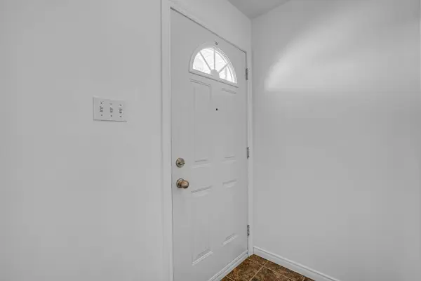 16 Pendleton ST #(4), Champlain, ON K0B 1R0