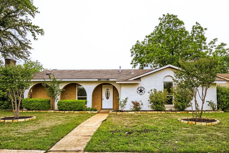 2129 Richbrook Drive, Garland, TX 75044
